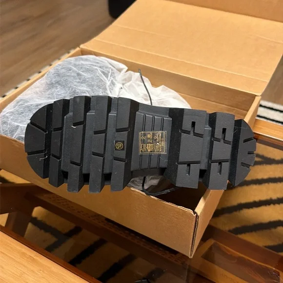 Azalea Wang Olympia Platform Boots with Lug sole - Picture 5 of 7